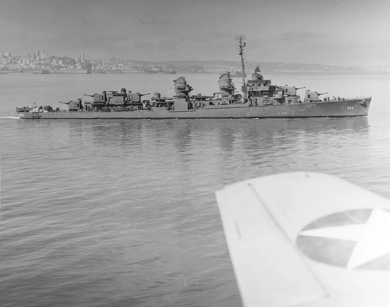The U.S. Navy destroyer USS Hoel (DD-533) underway in San Francisco Bay, California (USA), on 7 August 1943.
