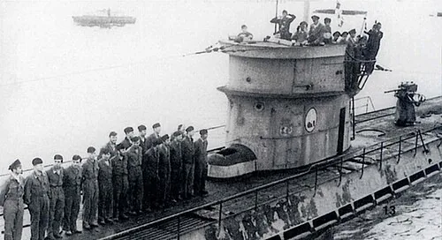 U-38 с экипажем