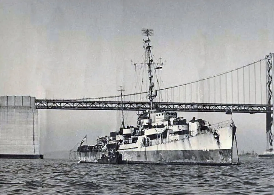 The U.S. Navy destroyer escort USS John L. Williamson (DE-370) anchored in San Francisco Bay, California (USA), on 15 March 1946.
