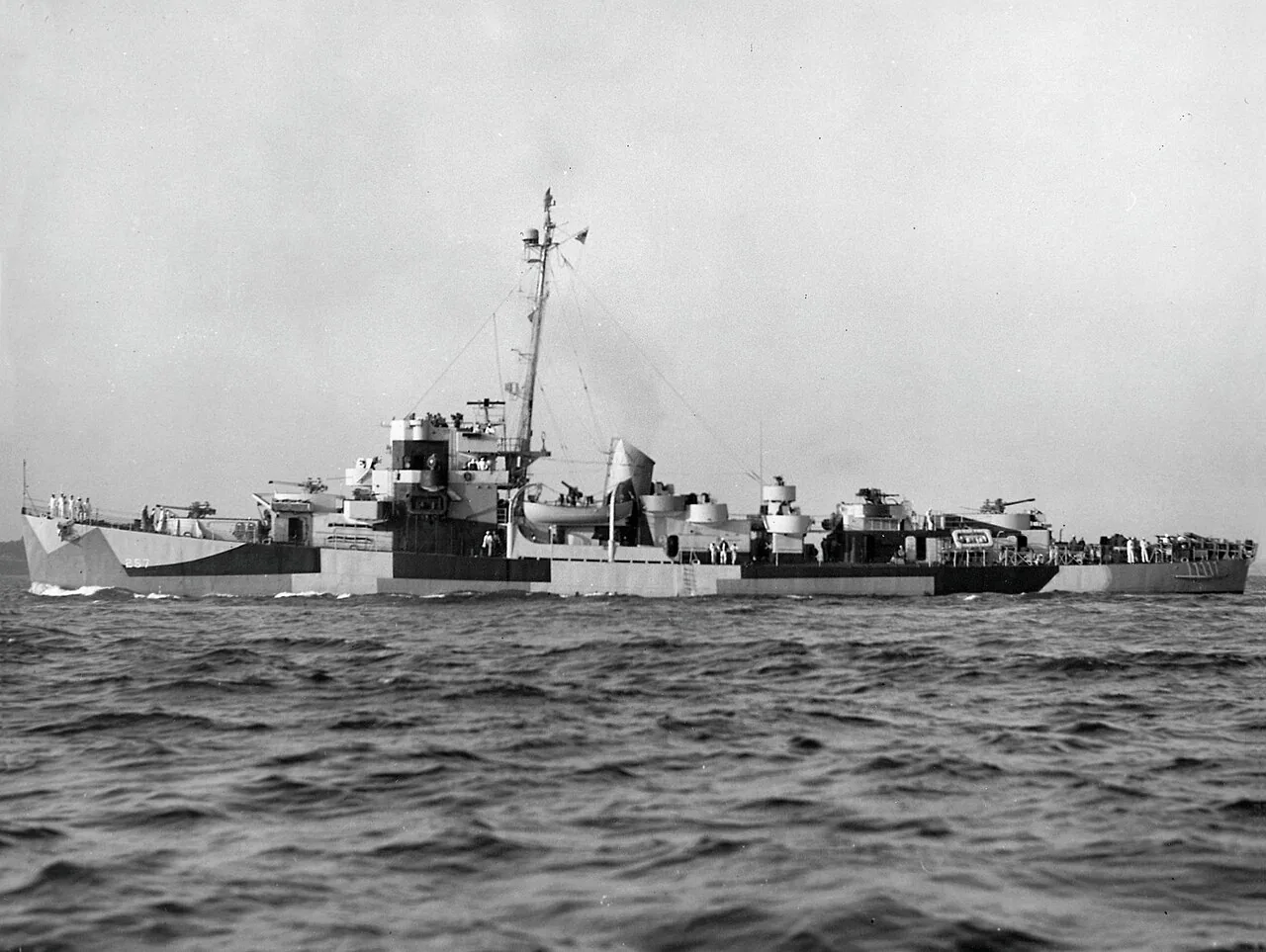 The U.S. Navy destroyer escort USS Smartt (DE-257) underway at sea, circa in 1943.