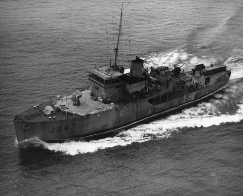 HMCS Digby, J267. Bangor-class minesweeper. Atlantic Theatre, WWII.