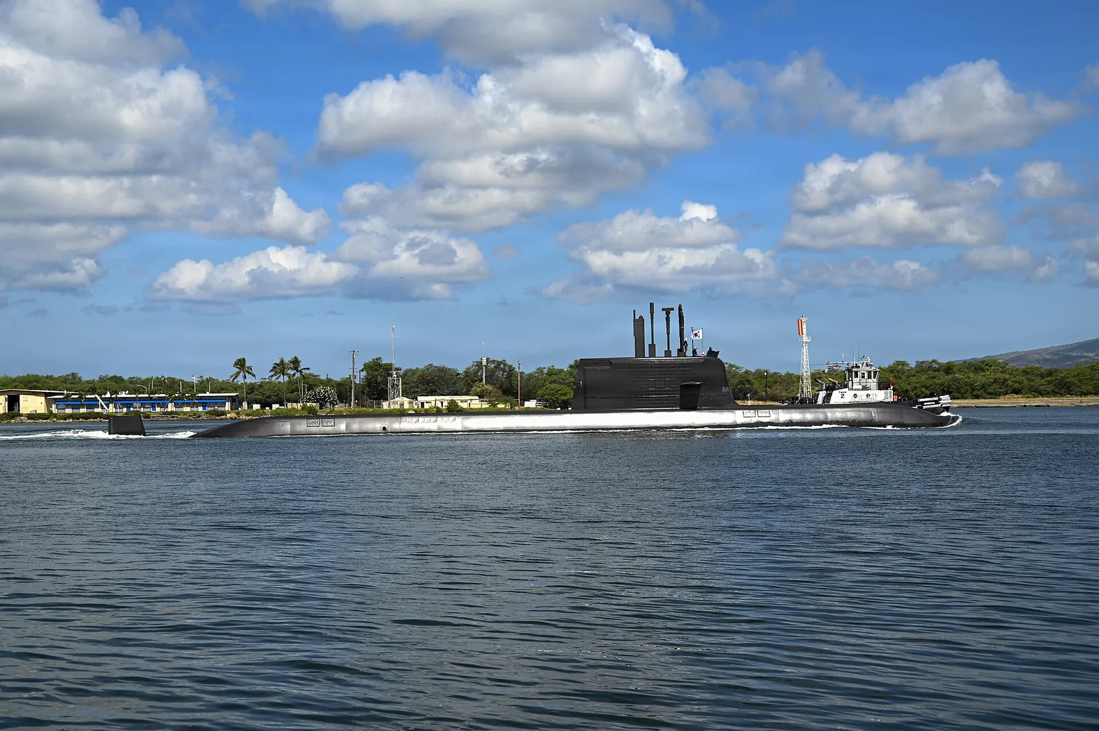 ROKS Dosan ahn Changho (SS-083) arrives at Joint Base Pearl Harbor-Hickam, Hawaii, to participate in Exercise Rim of the Pacific (RIMPAC) 2026, June 21.