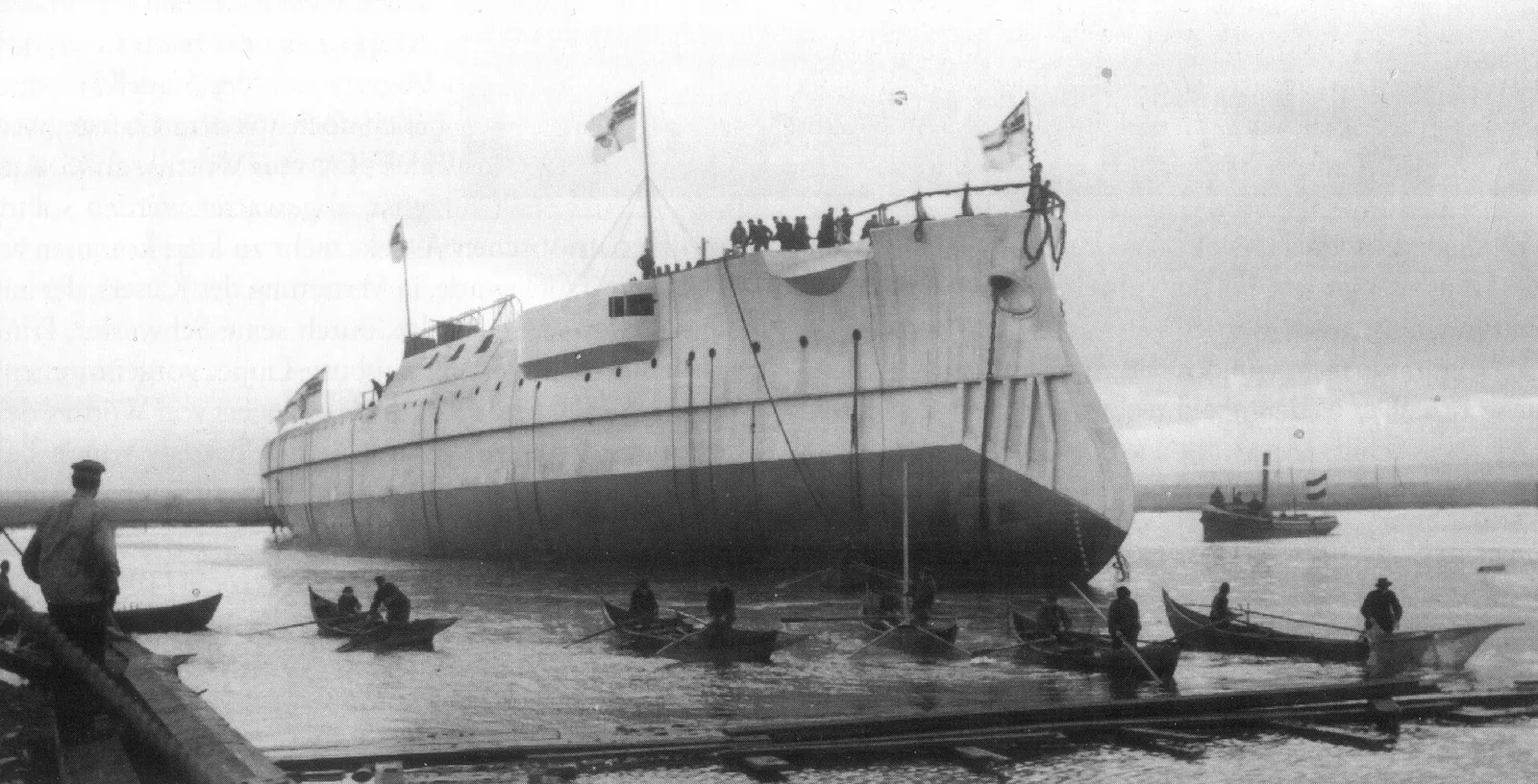 The German battleship SMS Weißenburg after launching. Das deutsche Linienschiff SMS Weißenburg nach dem Stapellauf im Dezember 1891.