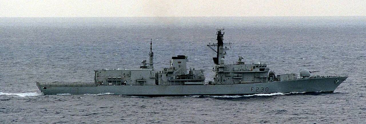 ID: DNSD0305134 Starboard Side view of the British ship HMS Norfolk underway during Exercise KERNEL BLITZ '97 off the Southern California coast.