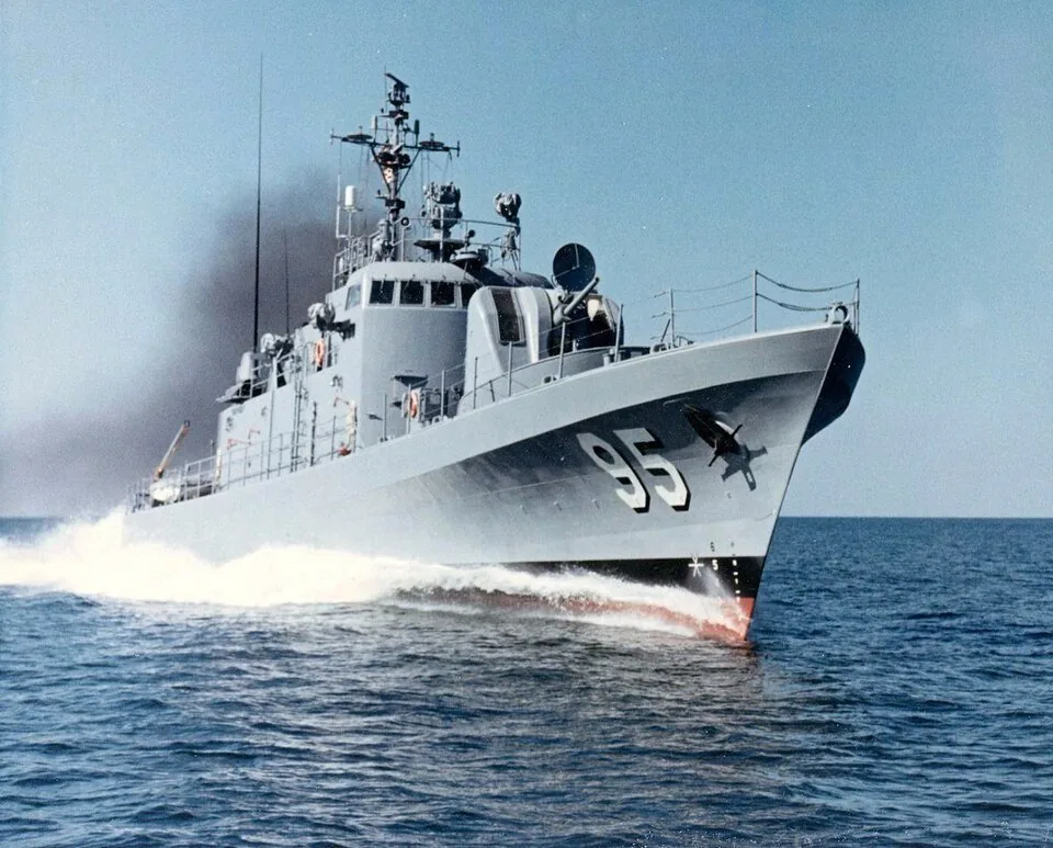 The U.S. Navy gunboat USS Defiance (PG-95) underway during trials.