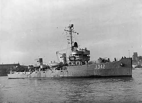 HMS Gazelle Underway.